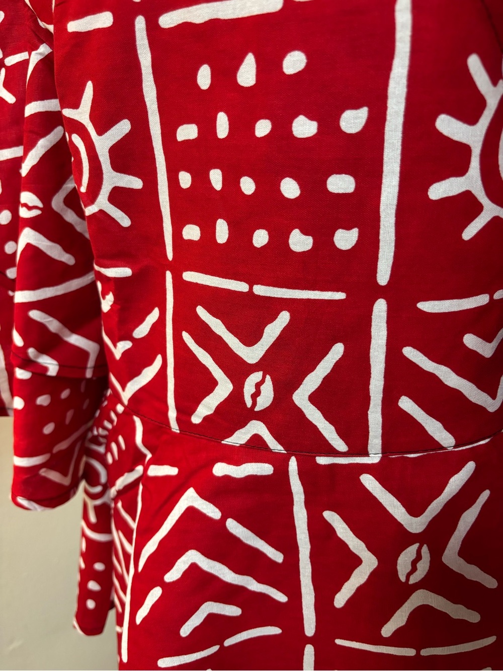 Red V-Neck Geometric Print Ruffle Sleeve Tunic - Picture 16 of 16